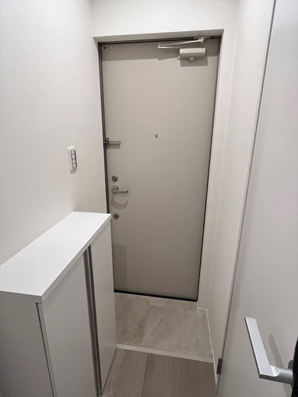 KAresidence西日暮里  玄関