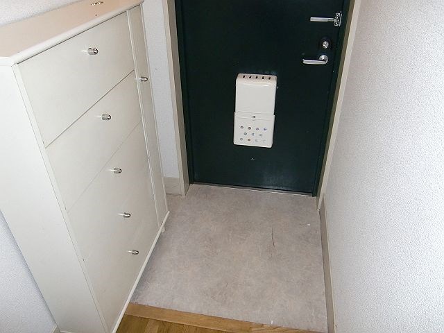 メゾンヴェルデ 玄関