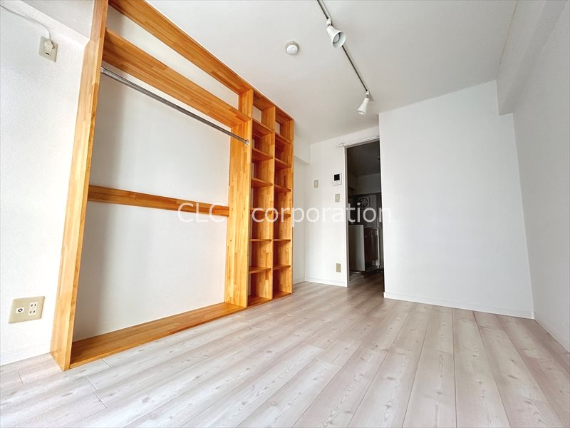 モア３ ベッドルーム