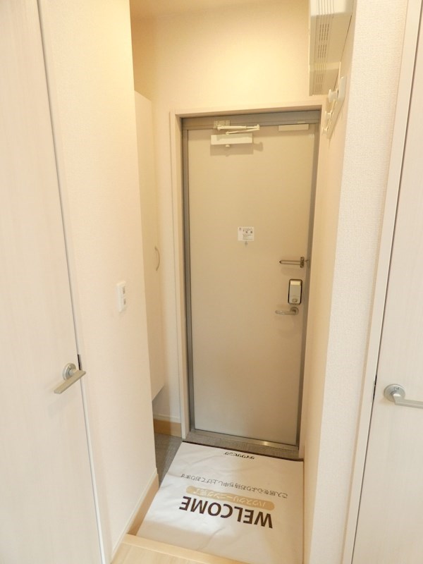 ラピス綾瀬 玄関