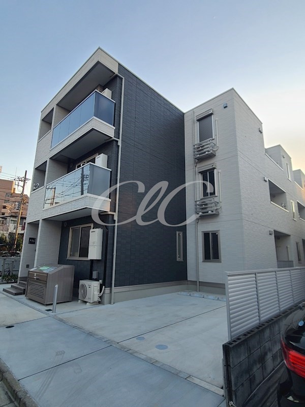 ルリアン谷中 外観