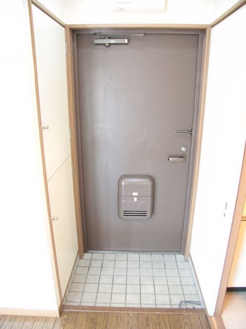 フレグランスⅢ  玄関