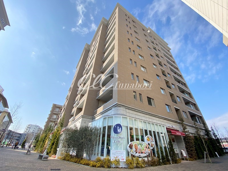LANAI TOWN RENAISSANCE GRAND HIGHRISE 外観