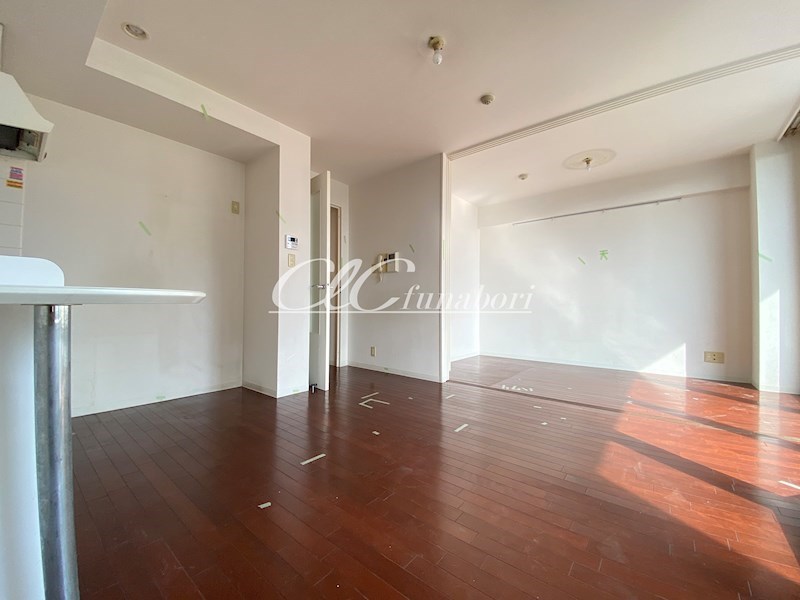 LANAI TOWN RENAISSANCE GRAND HIGHRISE リビング