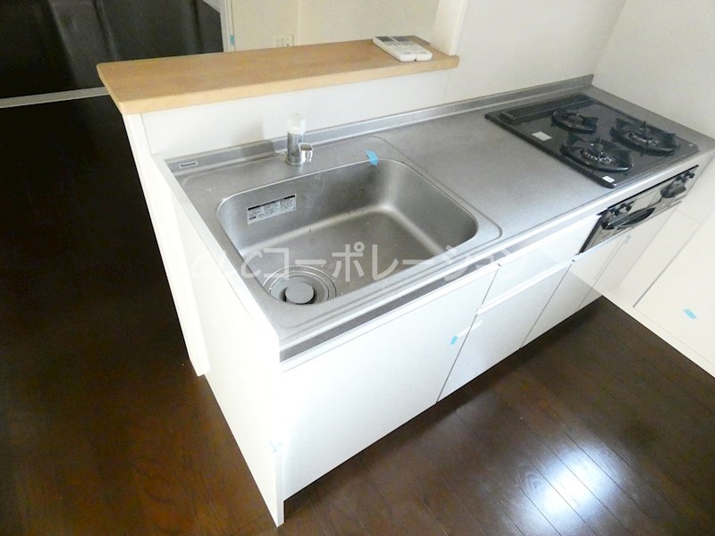 ラシーネ扇クローバー キッチン