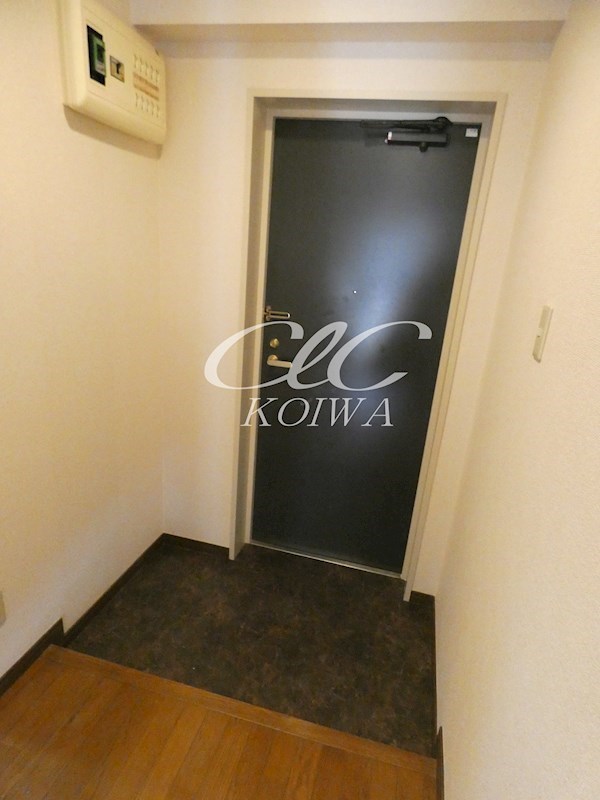 ラポール五番館     玄関