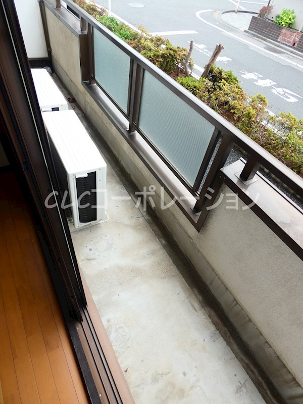 ロイヤルマンション綾瀬 ベランダ