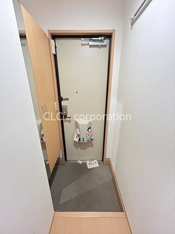 ピヴォワーヌ 玄関