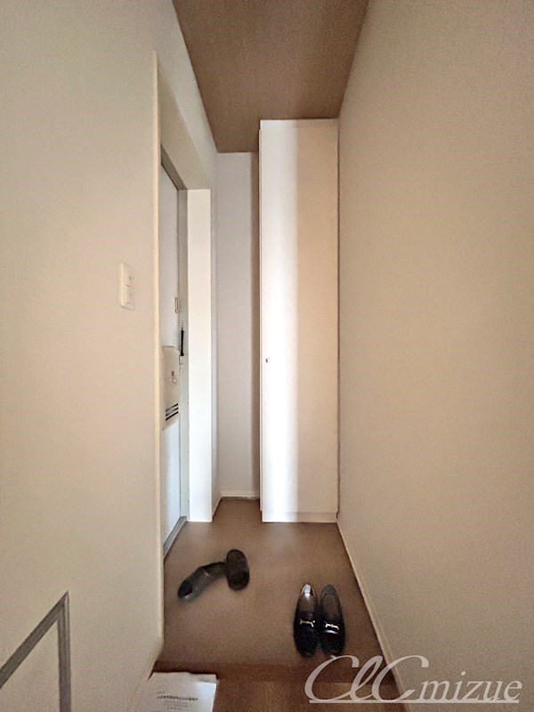 ヴィラージュエム 玄関