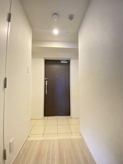 コンフォリア・リヴ千住  玄関