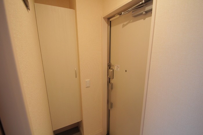 Le brheur eh（ルボヌール　ウアシュ） 玄関