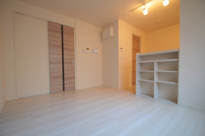 Le brheur eh（ルボヌール　ウアシュ） リビング