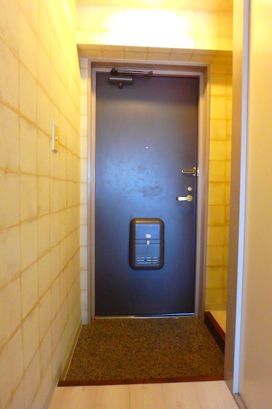 メゾンドール旭 玄関