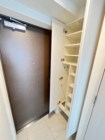 クロスレジデンス日本橋浜町 玄関