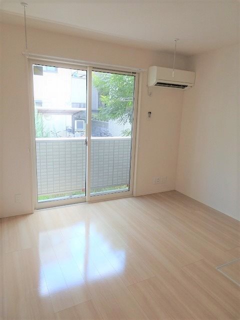 オデッサ浦安 リビング