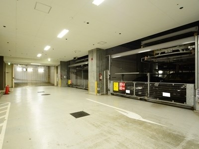 リエトコート　アルクスタワー 駐車場