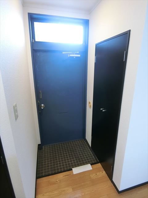 谷田貝ビル   玄関