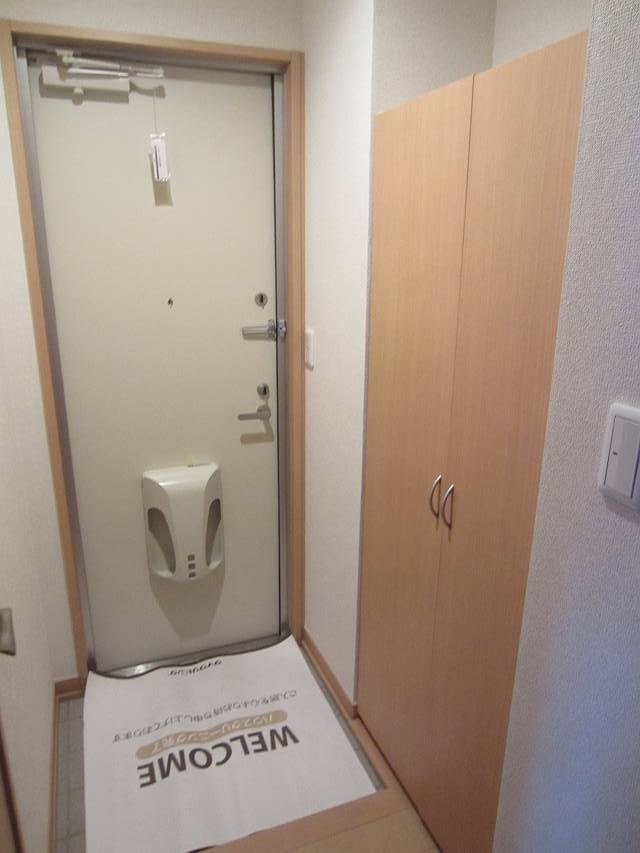 ルミエールＡ 玄関