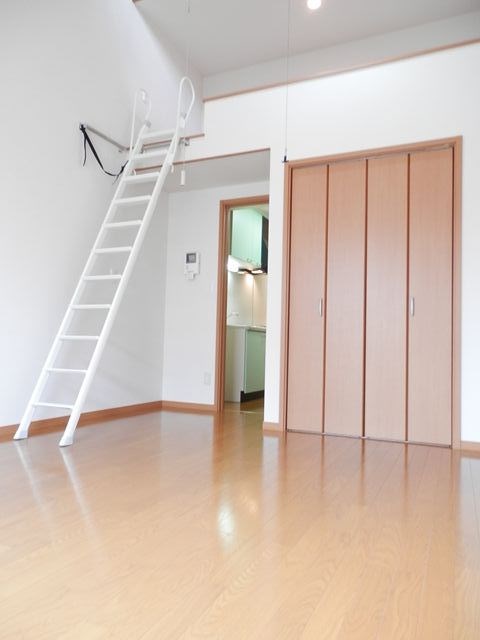 エムハイツ      ベッドルーム