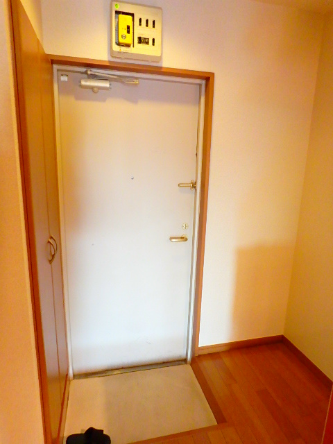 レクエルド・F  玄関