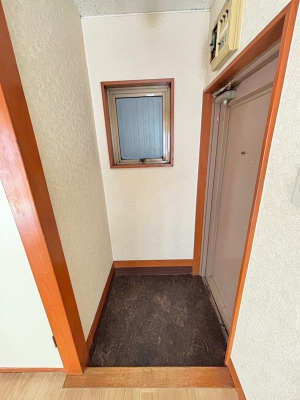 ワンダーハイツ  玄関