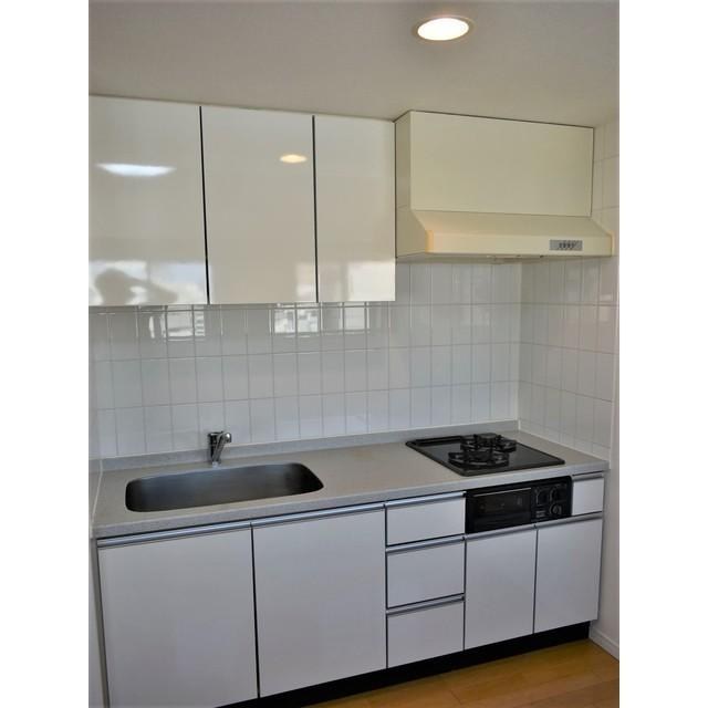 ルクレ新川レジデンス キッチン