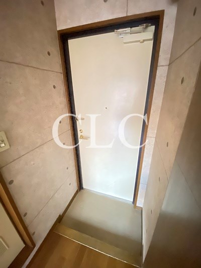 ベルドミール王子 玄関