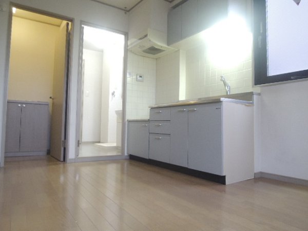 増渕ビル  リビング