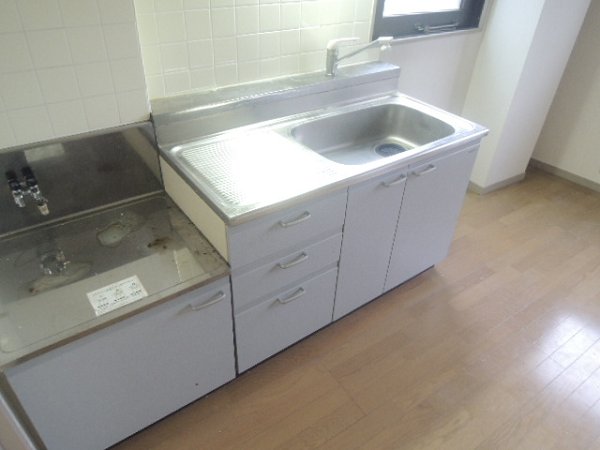 増渕ビル  キッチン