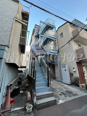 柘植ビル   エントランス