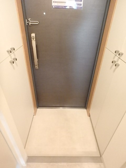 レジディア門前仲町 玄関