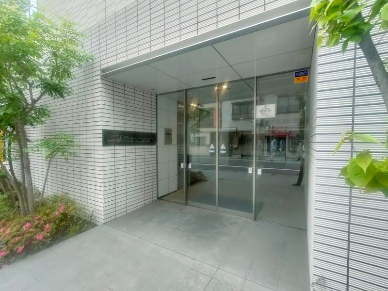 レジディア新御徒町 エントランス