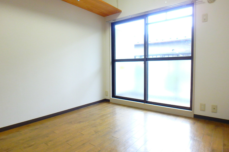 クリスタルコーポ大島 ベッドルーム