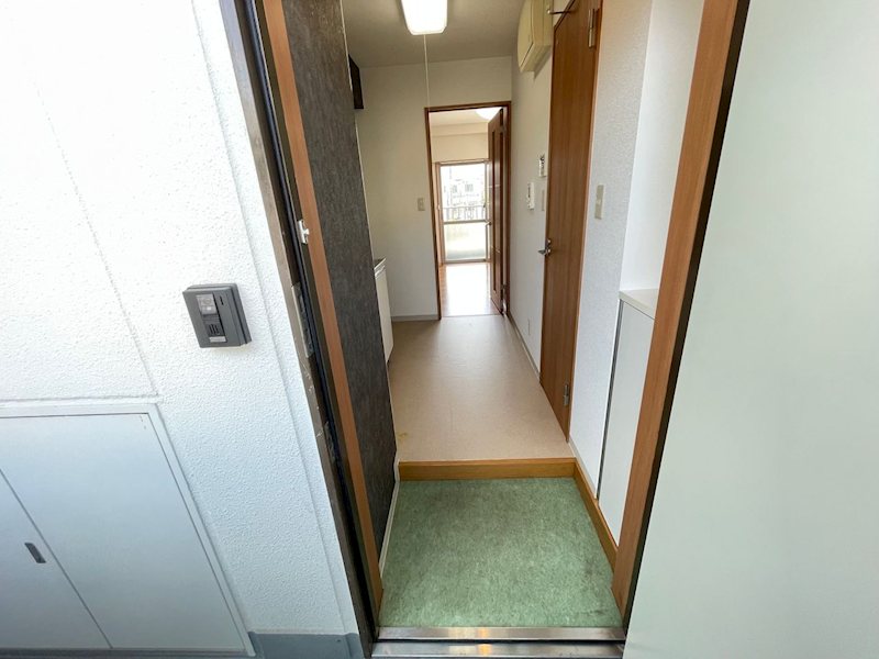 ワンステップ花畑 玄関