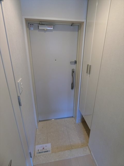 カスタリア北上野  玄関