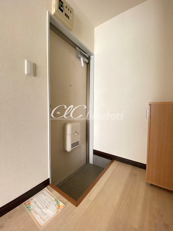 リブレ・一之江 玄関