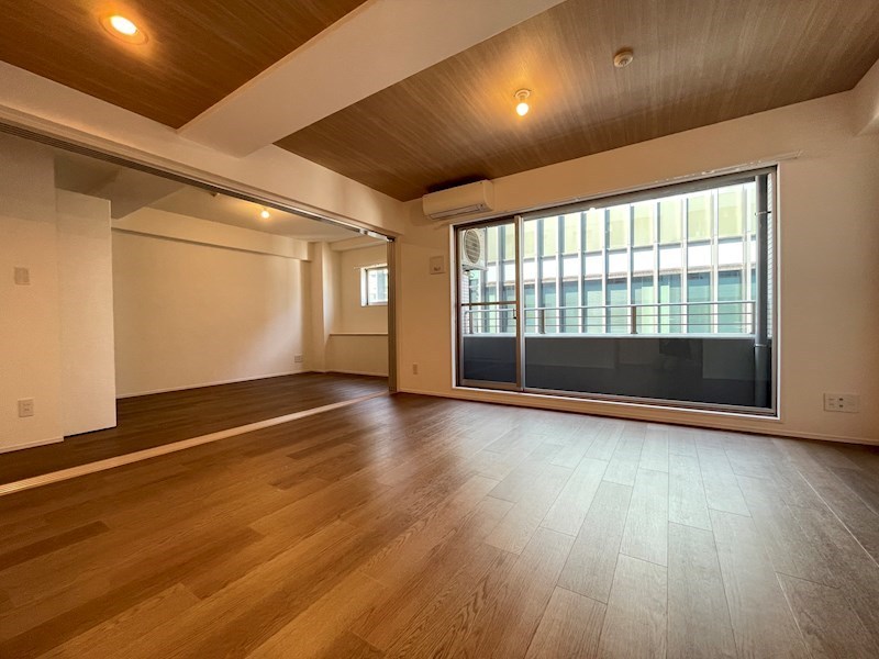 レジディア三越前 リビング