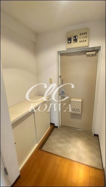 第六石井ビル 玄関