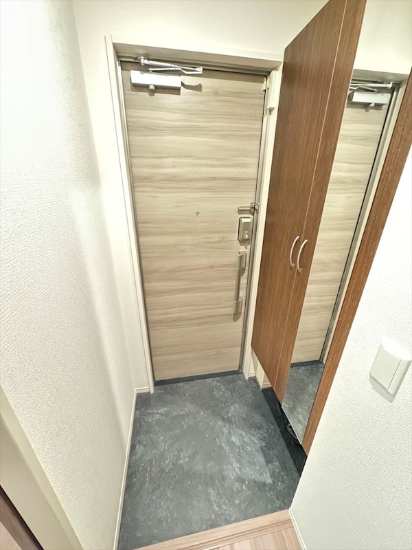 ラリュール清川A 玄関