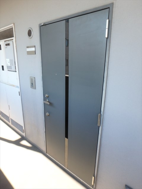 王子神谷パークサイドハイツ 玄関