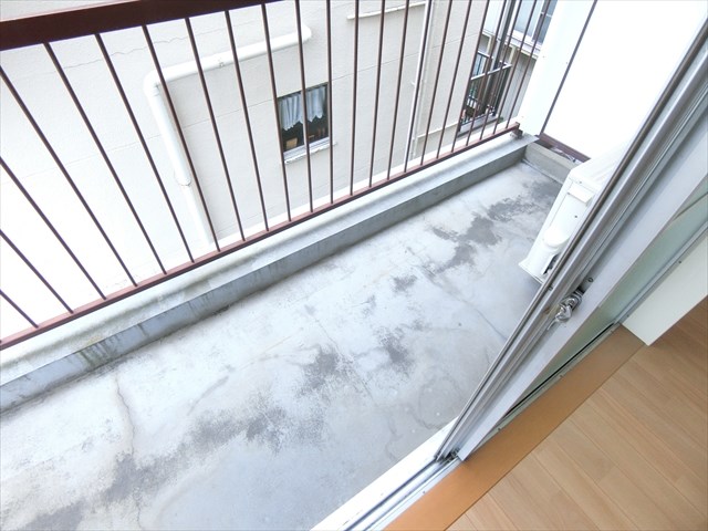 河野マンション（コウノマンション） ベランダ