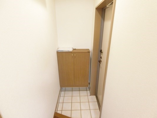 アビテ王子  玄関