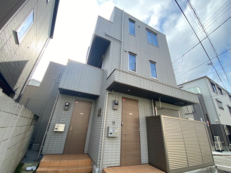 パレス 外観