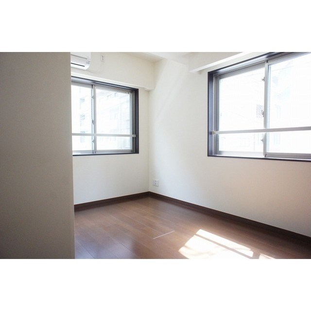 メゾンピオニー日本橋浜町  リビング