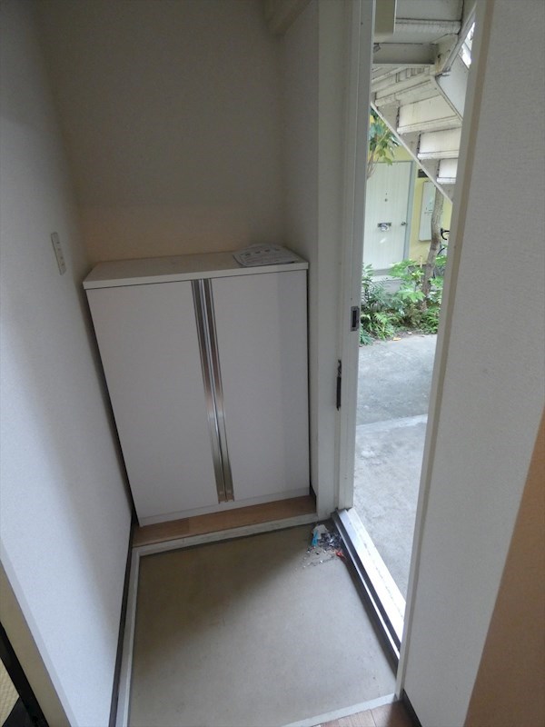 リリーハイツ 玄関