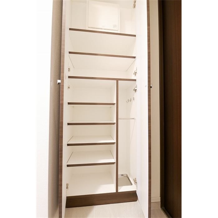 ベルグレード王子ＤＵＥ 玄関