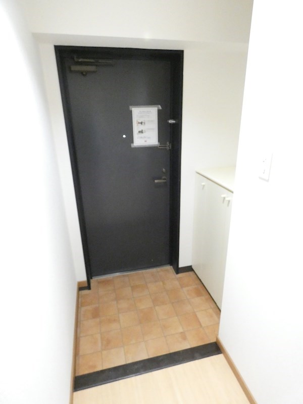 セリオ七番館 玄関