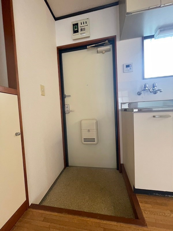 ティ・シャトル  玄関