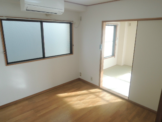 グレイスヤマダ リビング