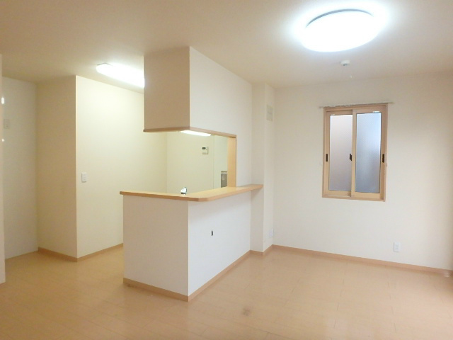 シャトル リビング